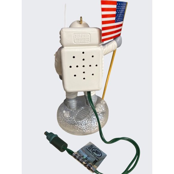 Hallmark 25th Anniversary Lunar Landing Astronaut Keepsake Ornament w/ Lights - Picture 5 of 13